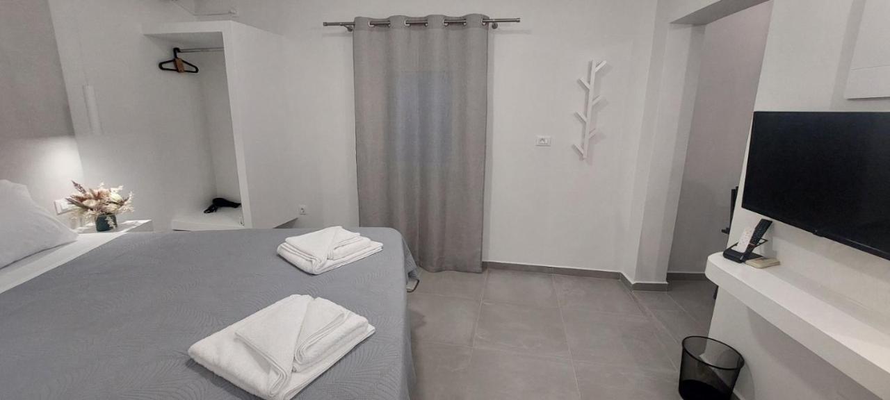 V&N Villa Santorini Fira  Bagian luar foto